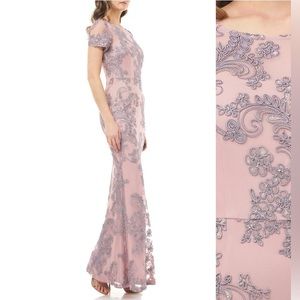 JS Collections
Soutache Trumpet
Gown in Rose Quartz